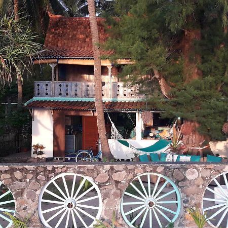 Kai'S Beach House Villa กิลิไอร์ ภายนอก รูปภาพ